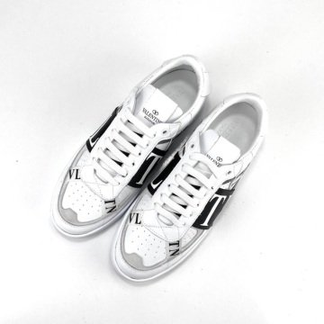 VALENTİNO SNEAKER %HAKİKİ DERİ