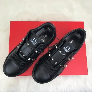 VALENTİNO SNEAKER %HAKİKİ DERİ