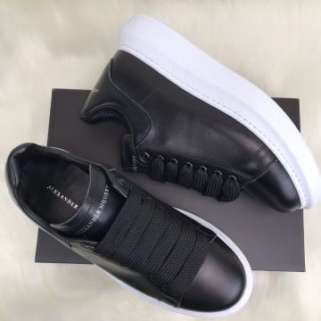ALEXANDER McQueen %HAKİKİ DERİ ERKEK SNEAKER SİYAH BEYAZ