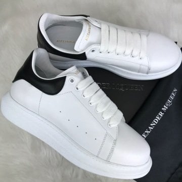 ALEXANDER McQueen %HAKİKİ DERİ ERKEK SNEAKER BEYAZ SİYAH