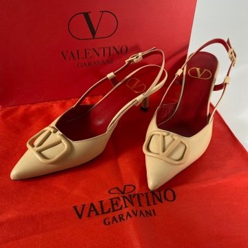VALENTİNO GARAVANİ VLOGO PUMP %100 HAKİKİ DERİ