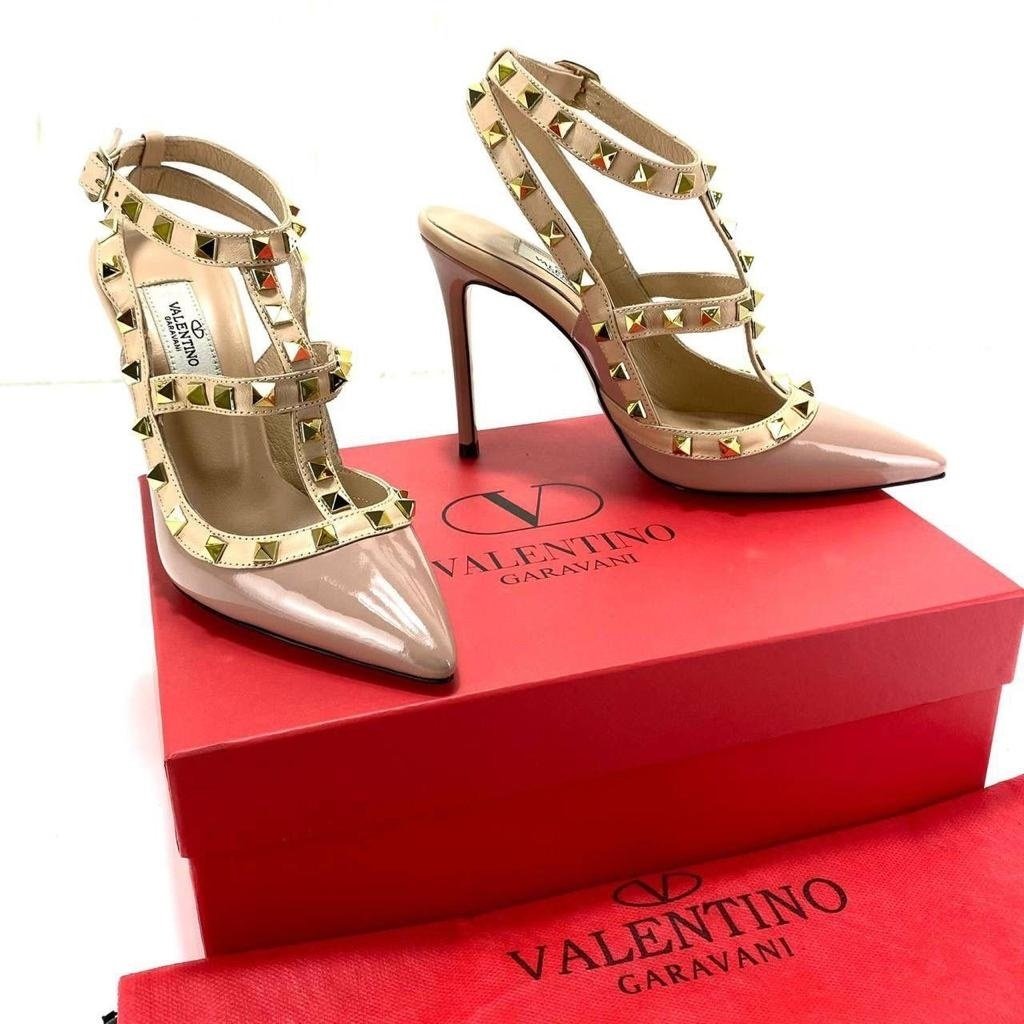 VALENTİNO PATENT ROCKSTUD CAGED PUMP %100 HAKİKİ DERİ
