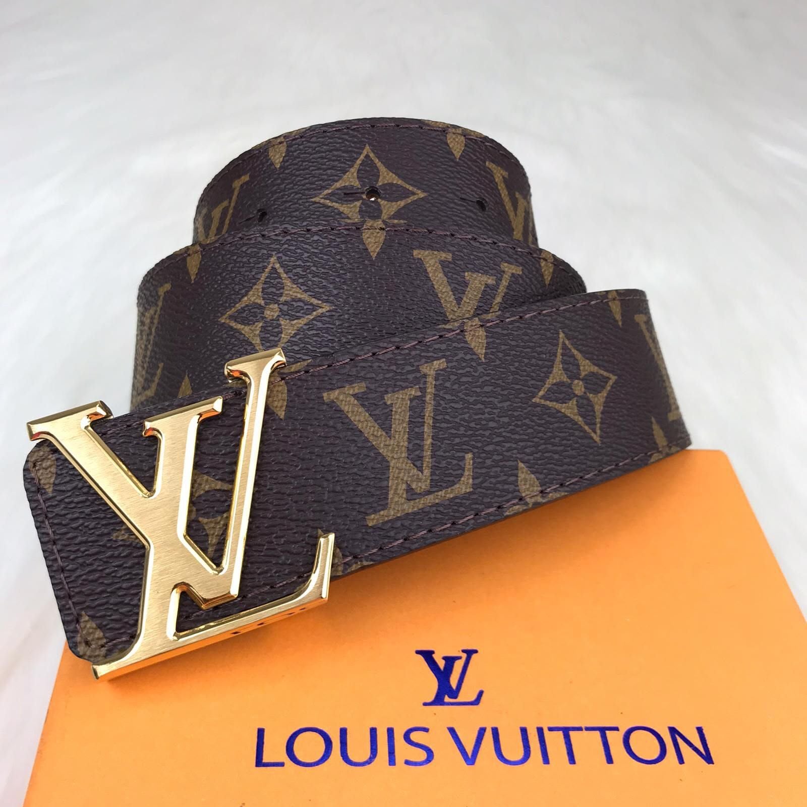 LOUİS VUİTTON DERİ KEMER