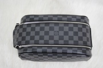 LOUIS VUITTON DAMIER GRAPHITE KING SIZE TOILETRY BAG