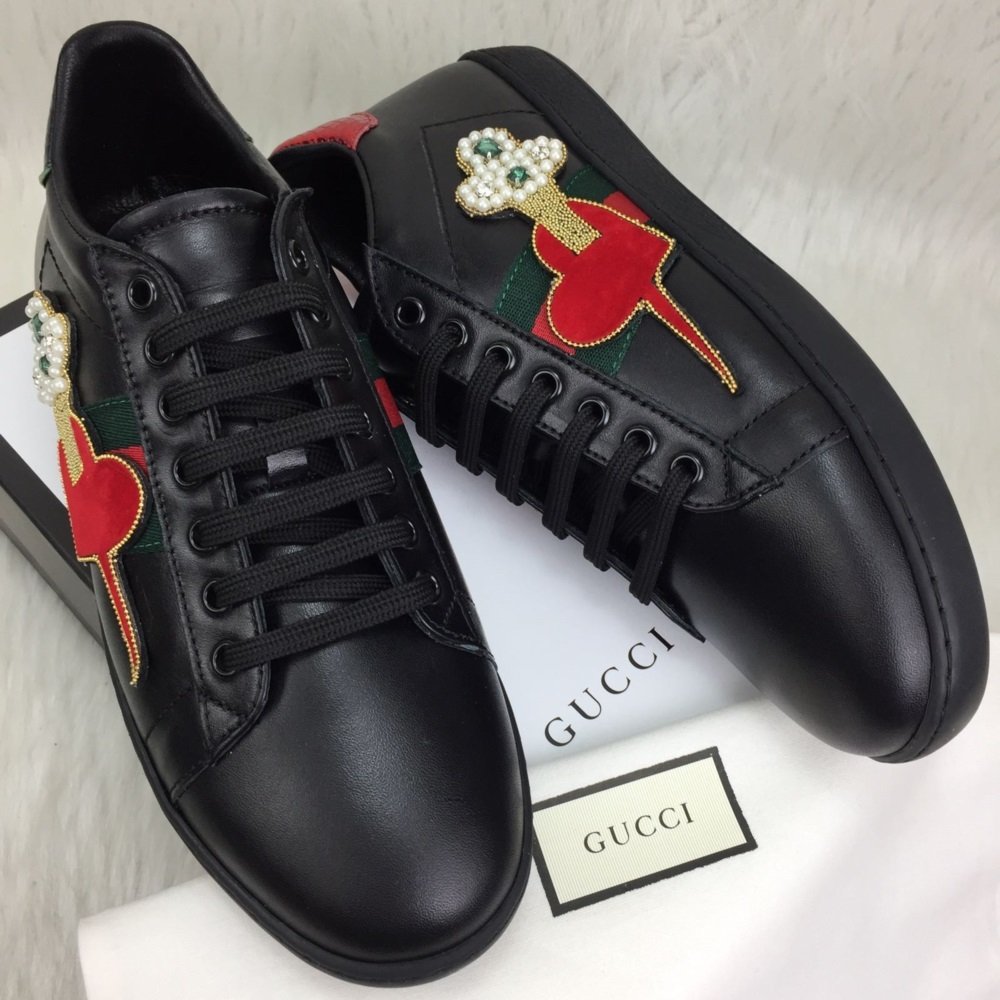 GUCCİ SNEAKERS BAYAN AYAKKABI %HAKİKİ DERİ